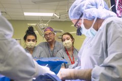 Dr. Richard Pearl with Pre-Med Students